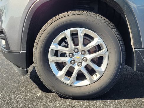 Used 2019 Chevrolet Traverse LS FWD image 10