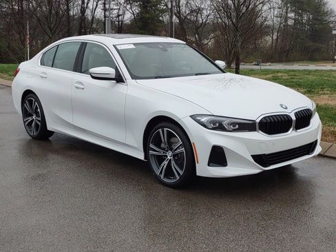 Used 2024 BMW 330i Sedan w/ Premium Package image 7