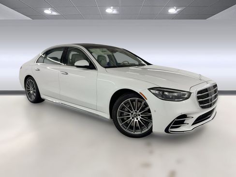 New 2026 Mercedes-Benz S 580e 4MATIC Sedan image 7