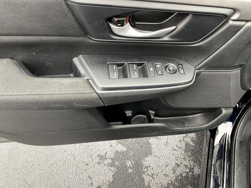 Used 2018 Honda CR-V LX image 9
