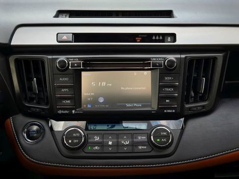 Used 2018 Toyota RAV4 SE w/ Power Extra Value Package AWD/4WD image 25