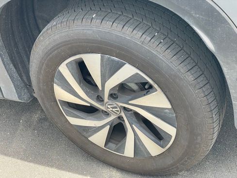 Certified 2025 Volkswagen Tiguan S AWD/4WD image 26
