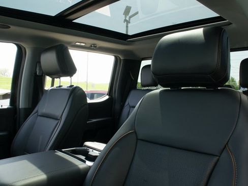 New 2025 Ford F250 Lariat w/ Lariat Ultimate Package image 24