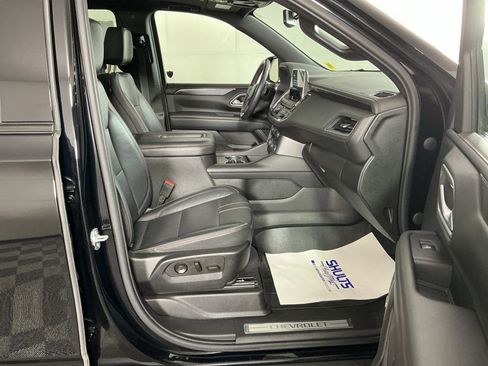 Used 2021 Chevrolet Suburban RST w/ Rear Media and Nav Package AWD/4WD image 6