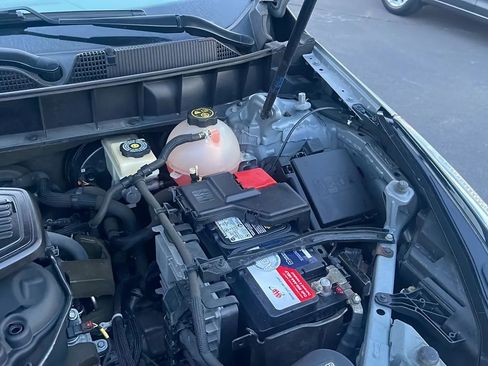 Used 2017 Cadillac XT5 Luxury image 38