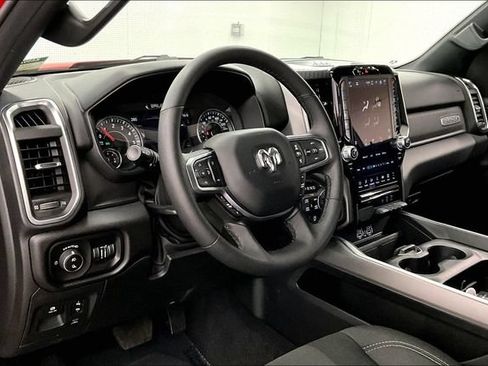 Used 2025 RAM 1500 Big Horn AWD/4WD image 17
