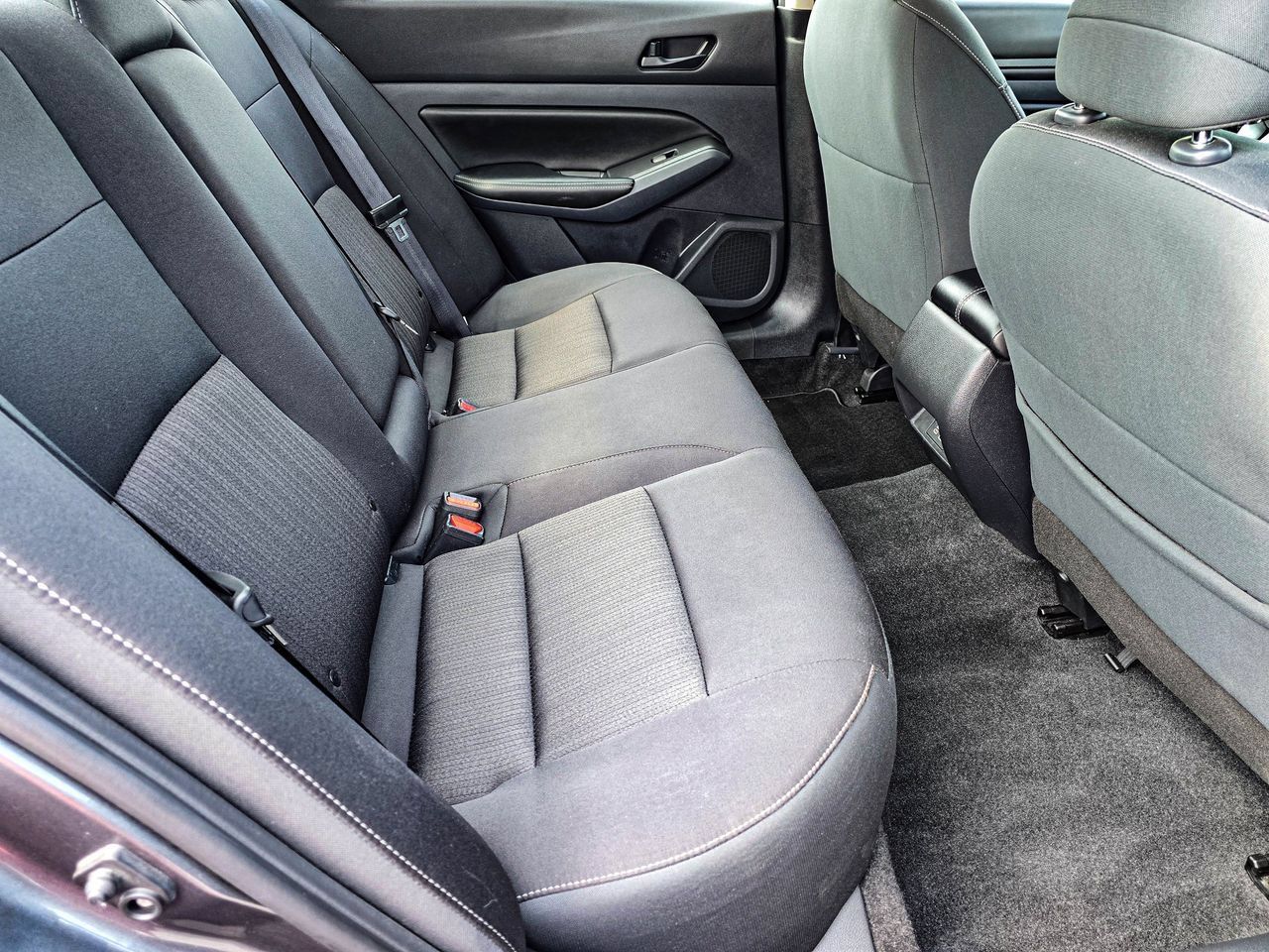 Used 2025 Nissan Altima 2.5 SV FWD image 38