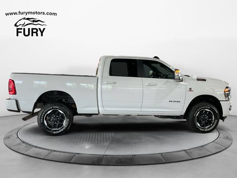 Used 2026 RAM 2500 Laramie AWD/4WD image 2