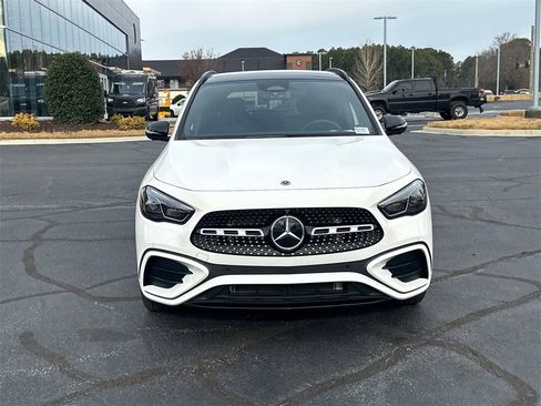 Certified 2025 Mercedes-Benz GLA 250 image 2