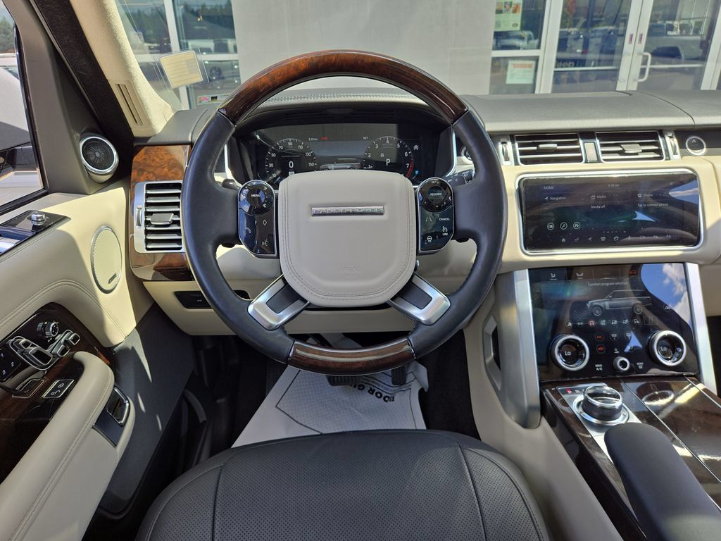 Used 2018 Land Rover Range Rover Supercharged AWD/4WD image 19