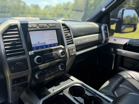 Used 2020 Ford F250 Platinum w/ FX4 Off-Road Package AWD/4WD image 14