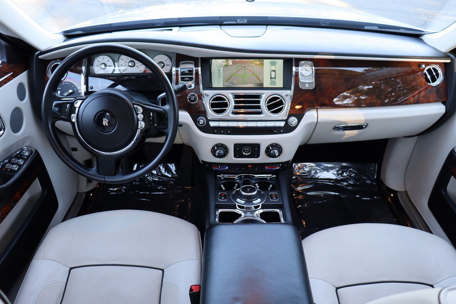 Used 2014 Rolls-Royce Ghost RWD image 9