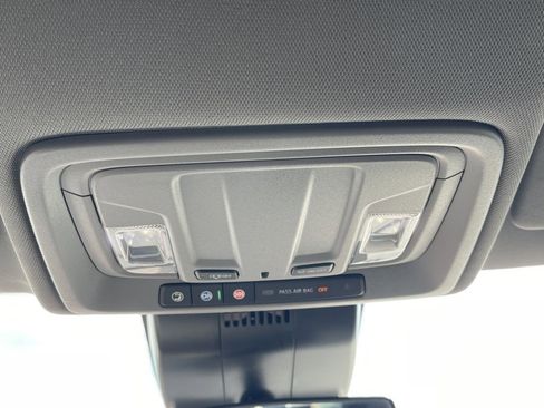 Used 2023 GMC Sierra 1500 Elevation image 27