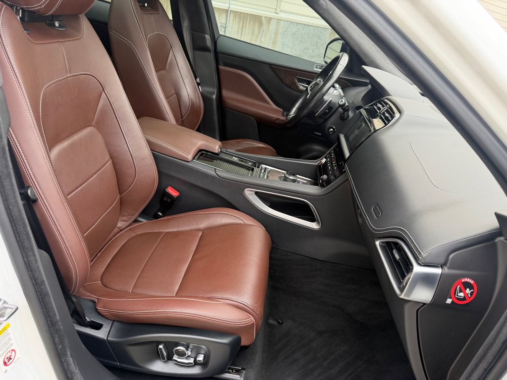 Used 2019 Jaguar F-PACE S AWD/4WD image 31
