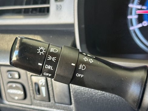Used 2019 Toyota 4Runner SR5 AWD/4WD image 29