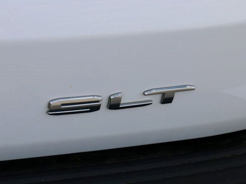 Used 2024 GMC Yukon SLT image 9