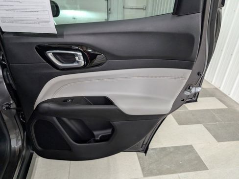 Used 2022 Jeep Compass Limited image 24