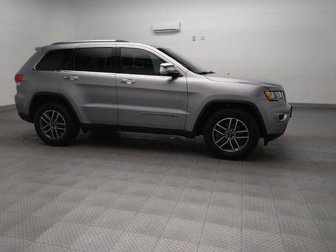 Used 2019 Jeep Grand Cherokee Limited image 11