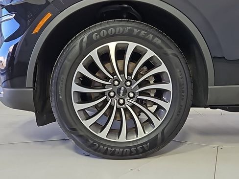 Used 2023 Lincoln Aviator AWD w/ Premium Package image 5