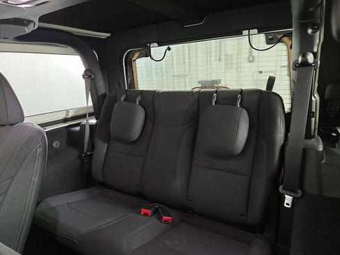 Used 2023 Jeep Wrangler Sport S image 15