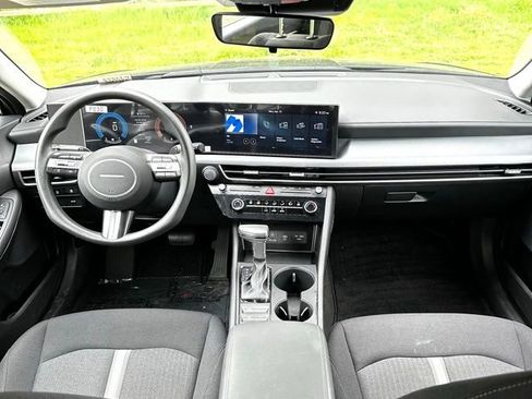 Certified 2025 Hyundai Sonata SE FWD image 23