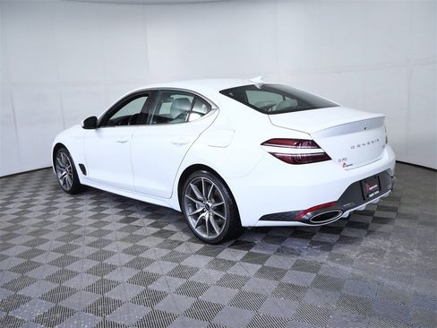 Used 2025 Genesis G70 2.5T image 6