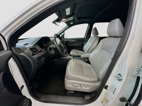 Used 2023 Honda Passport EX-L image 13
