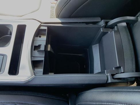 Used 2024 Ford Edge Titanium image 48