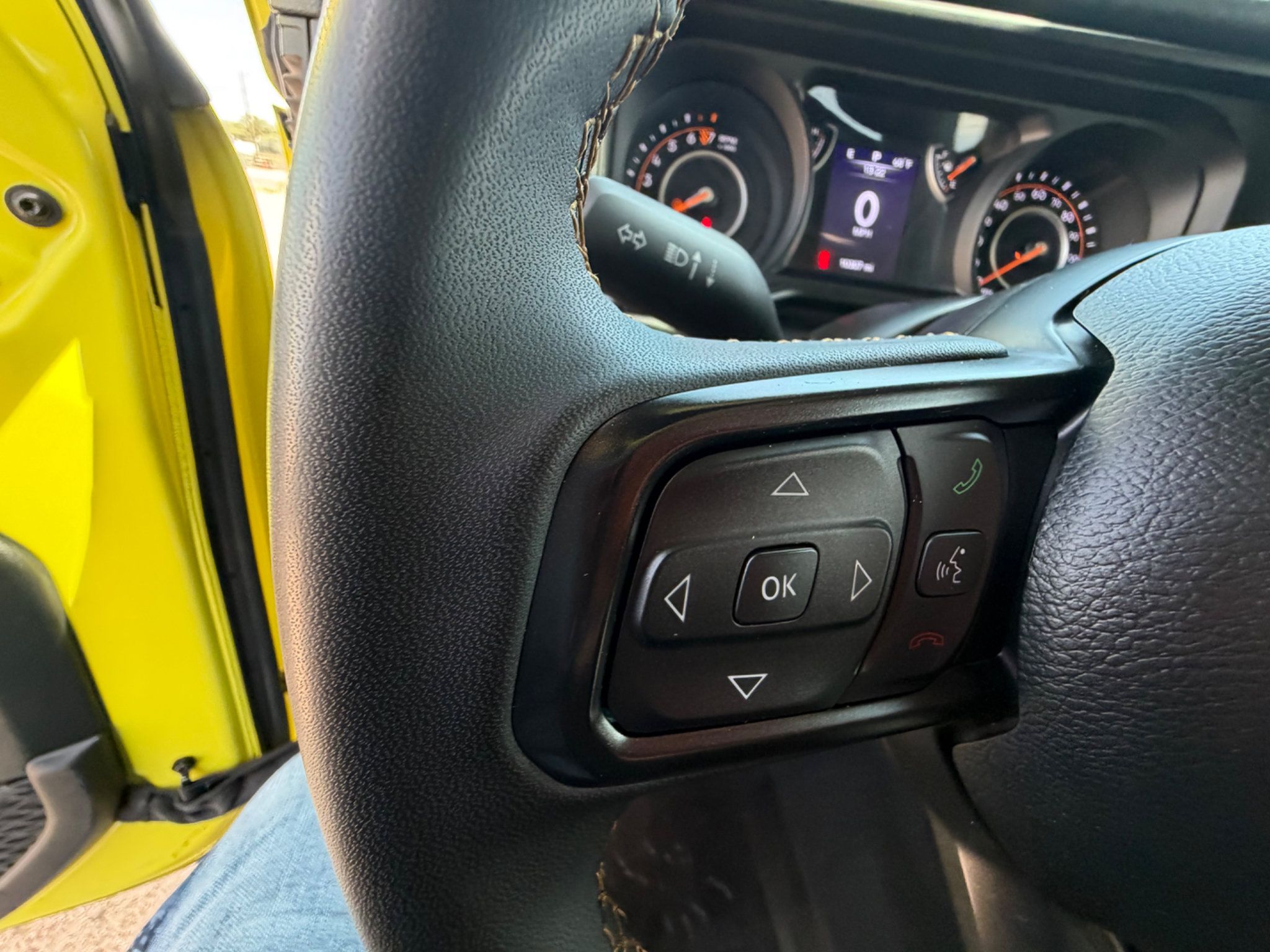 Used 2024 Jeep Gladiator Sport AWD/4WD image 19