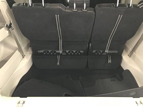Used 2022 Chrysler Pacifica Touring-L AWD/4WD image 26