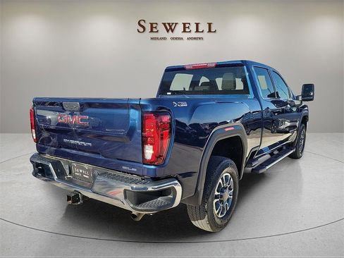 Used 2022 GMC Sierra 2500 SLE w/ SLE Convenience Package image 6