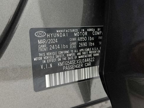 Used 2025 Genesis G70 3.3T Advanced image 42