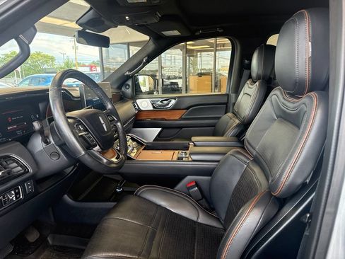 Used 2023 Lincoln Navigator Black Label AWD/4WD image 10