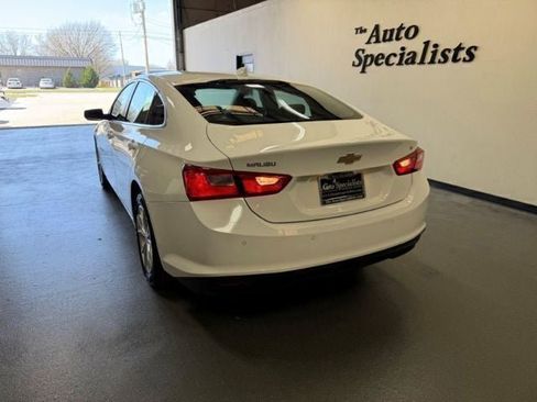 Used 2024 Chevrolet Malibu LT image 38