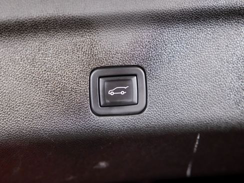 Used 2023 Cadillac Escalade ESV Sport w/ LPO, ONYX Package AWD/4WD image 39
