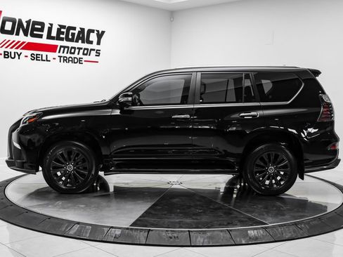 Used 2023 Lexus GX 460 Premium w/ Accessory Package AWD/4WD image 17