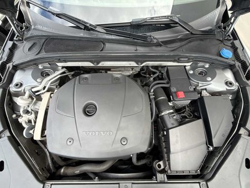 Used 2017 Volvo S90 T5 Momentum w/ Convenience Package FWD image 11