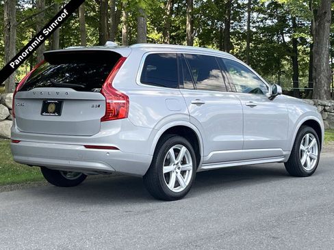 Used 2023 Volvo XC90 B5 Core image 3