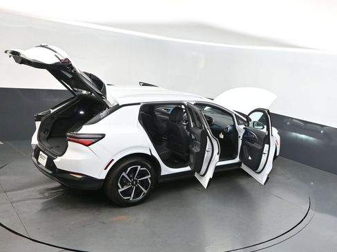 New 2025 Chevrolet Equinox EV LT FWD image 50