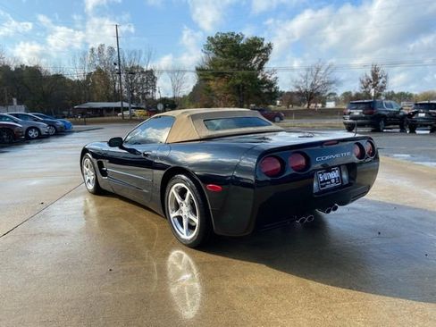 Used 2004 Chevrolet Corvette Convertible w/ Preferred Equipment Group image 8