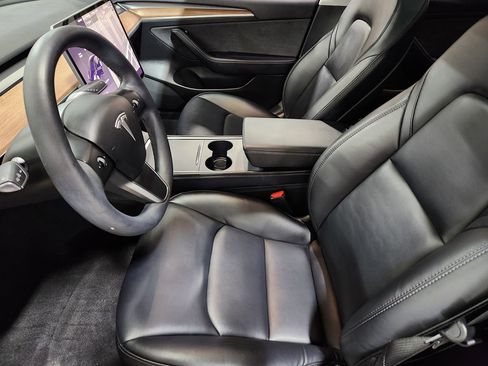 Used 2022 Tesla Model 3 image 32