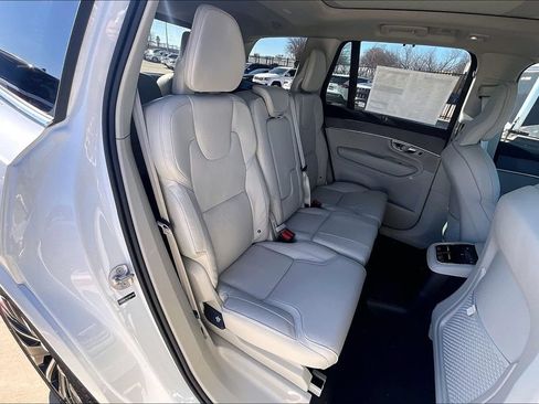 New 2026 Volvo XC90 T8 Ultra w/ Protection Package Premier AWD/4WD image 8