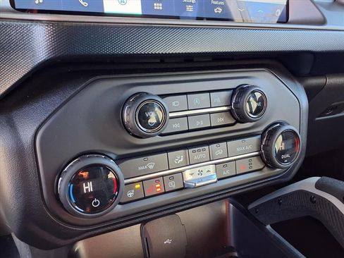 Used 2021 Ford Bronco Outer Banks image 16