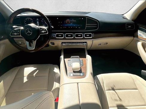 Used 2022 Mercedes-Benz GLS 450 4MATIC image 16