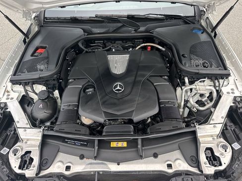 Used 2019 Mercedes-Benz E 450 Coupe w/ AMG Line Package image 33
