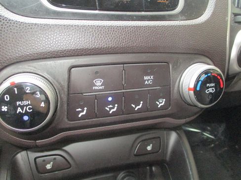 Used 2013 Hyundai Tucson GLS FWD image 27