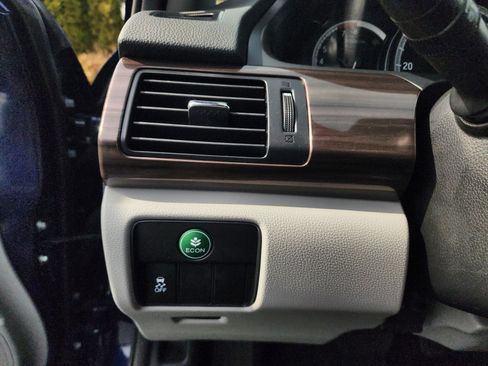 Used 2017 Honda Accord EX-L image 25