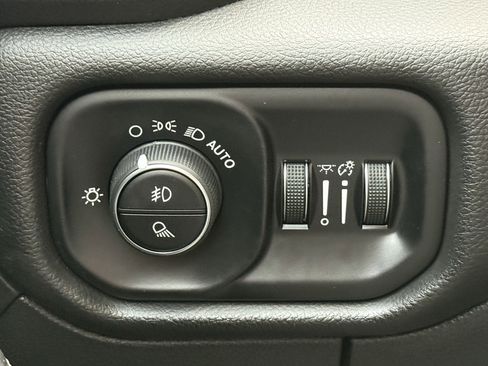 Used 2023 RAM 1500 Laramie image 24