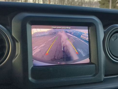 Used 2021 Jeep Wrangler Unlimited Sport image 26