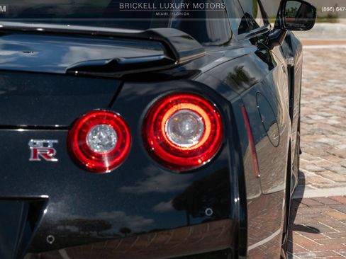Used 2020 Nissan GT-R Premium w/ Premium Interior Package AWD/4WD image 50